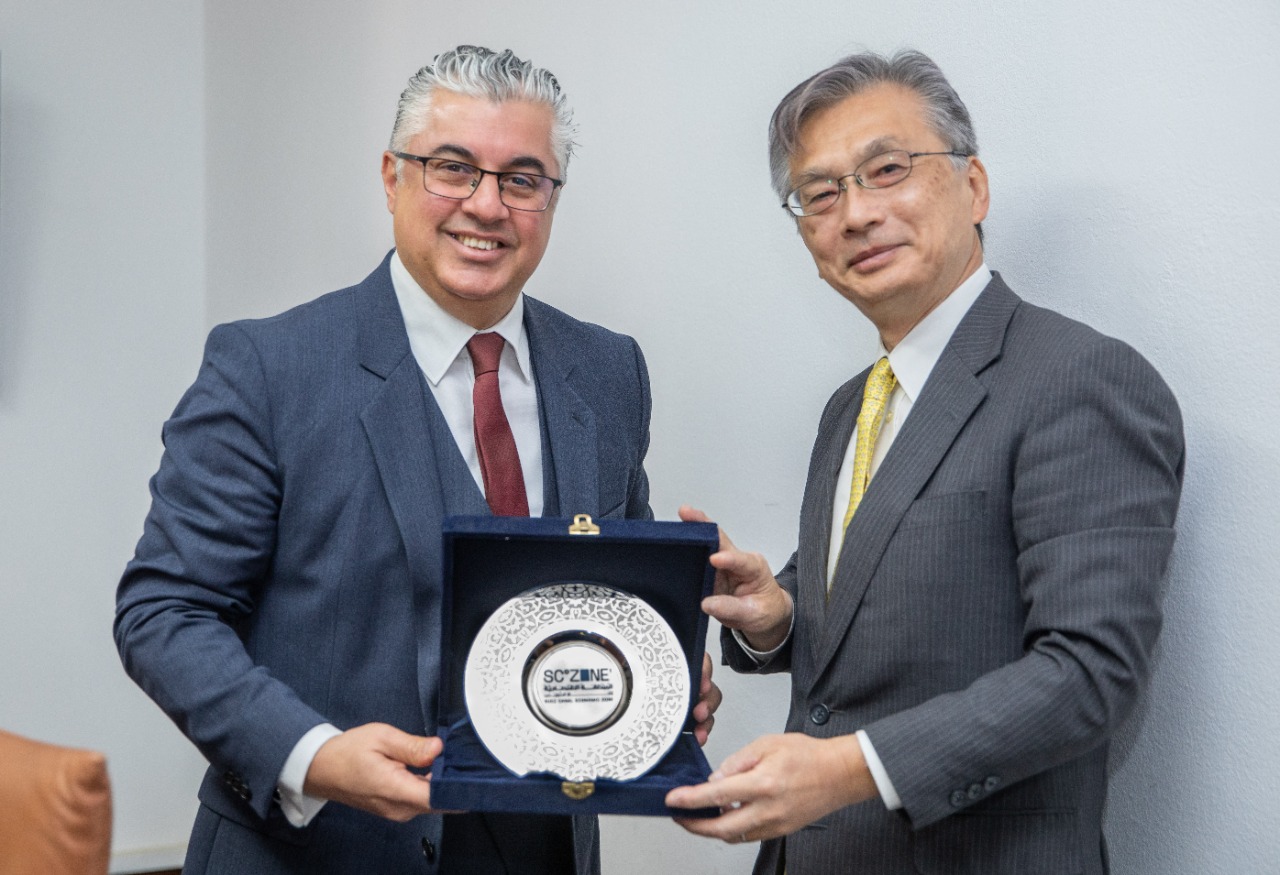 رئيس اقتصادية قناة السويس يستقبل سفير اليابان لبحث ملفات التعاون