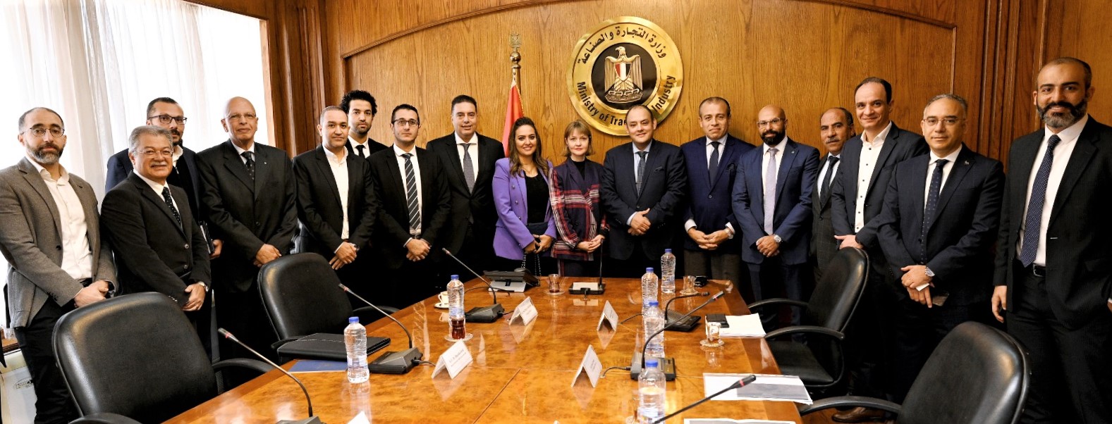 وزير التجارة والصناعة يبحث مع عدد من كبريات الشركات الدنماركية سبل تنمية وتطوير مشروعاتهم بالسوق المصري